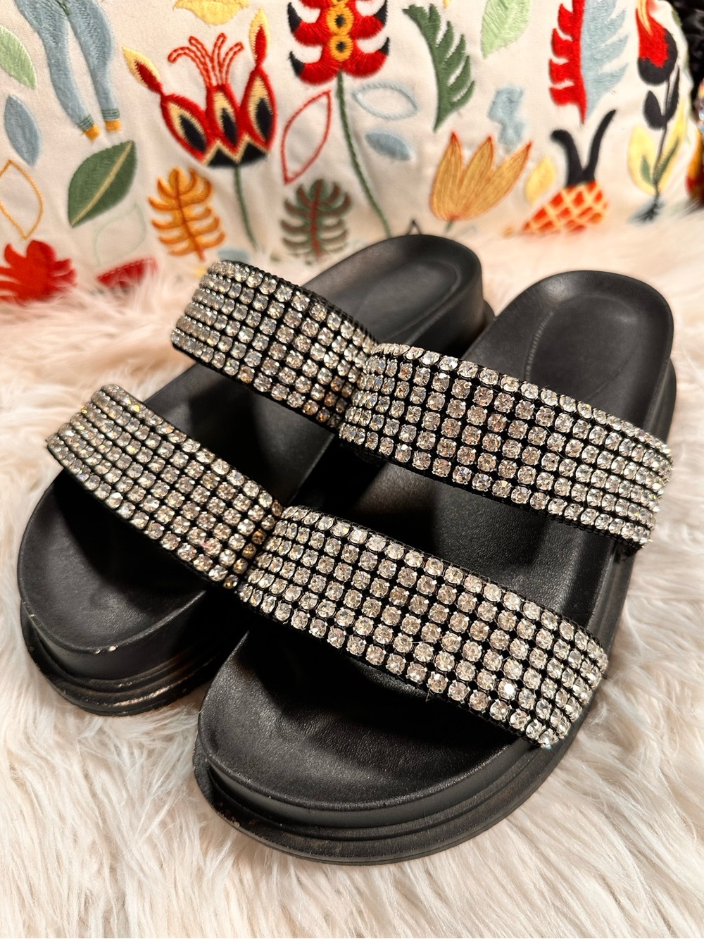 Bongo • Rhinestone Chunky Platform Slides - Picture 3 of 17